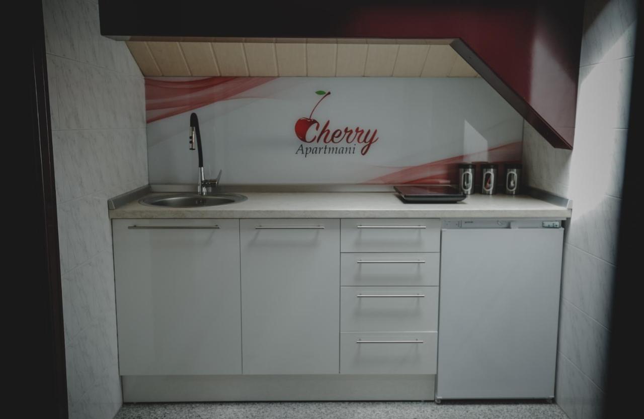 Cherry Apartmani Gornji Milanovac Extérieur photo
