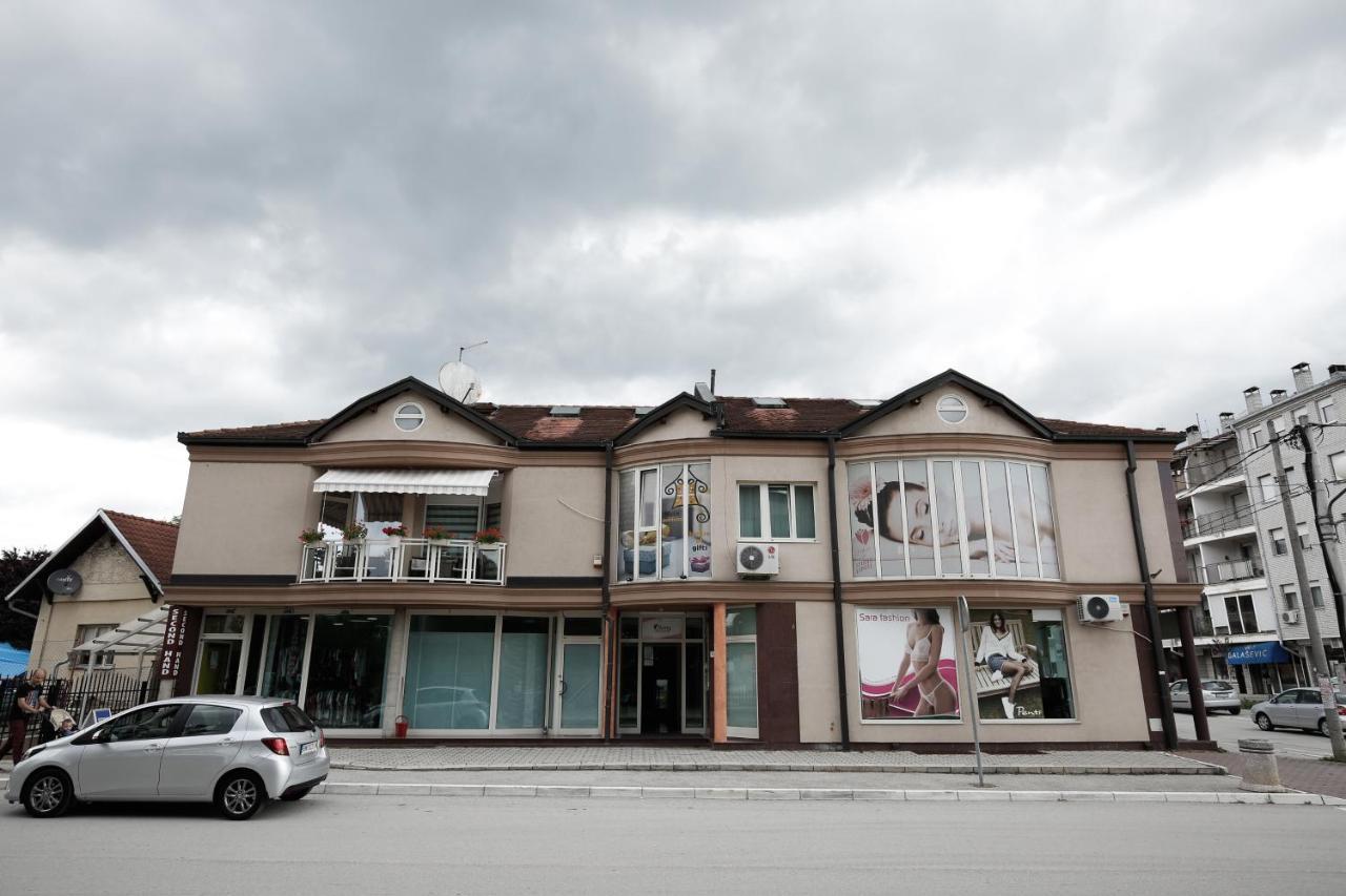 Cherry Apartmani Gornji Milanovac Extérieur photo